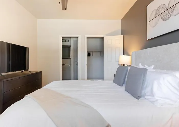 Landing Modern With Amazing Amenities