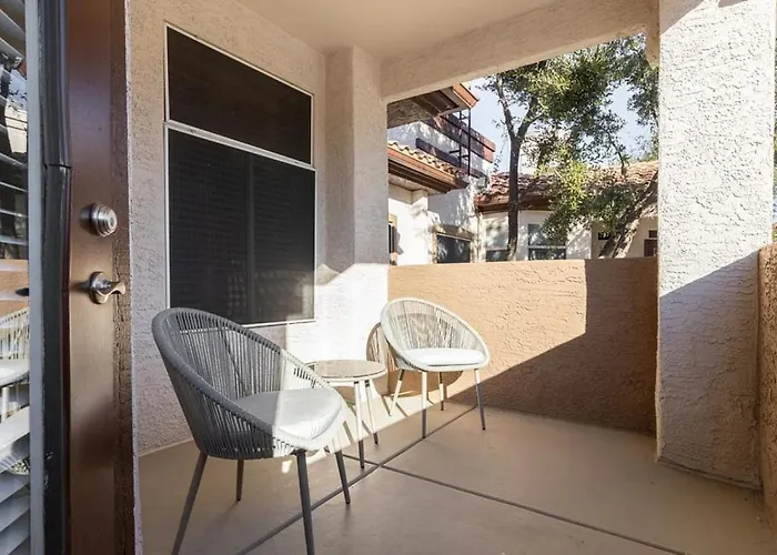 Apartment Landing Modern With Amazing Amenities Phoenix