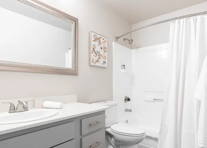 Landing Modern With Amazing Amenities Apartment Phoenix