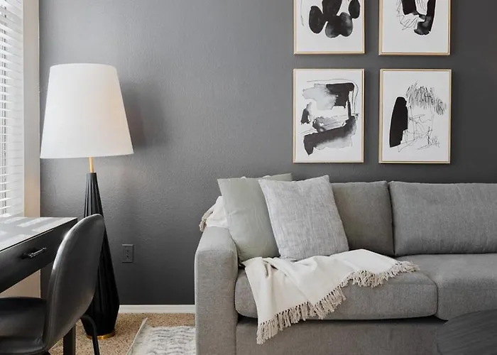 Landing Modern With Amazing Amenities Apartment *